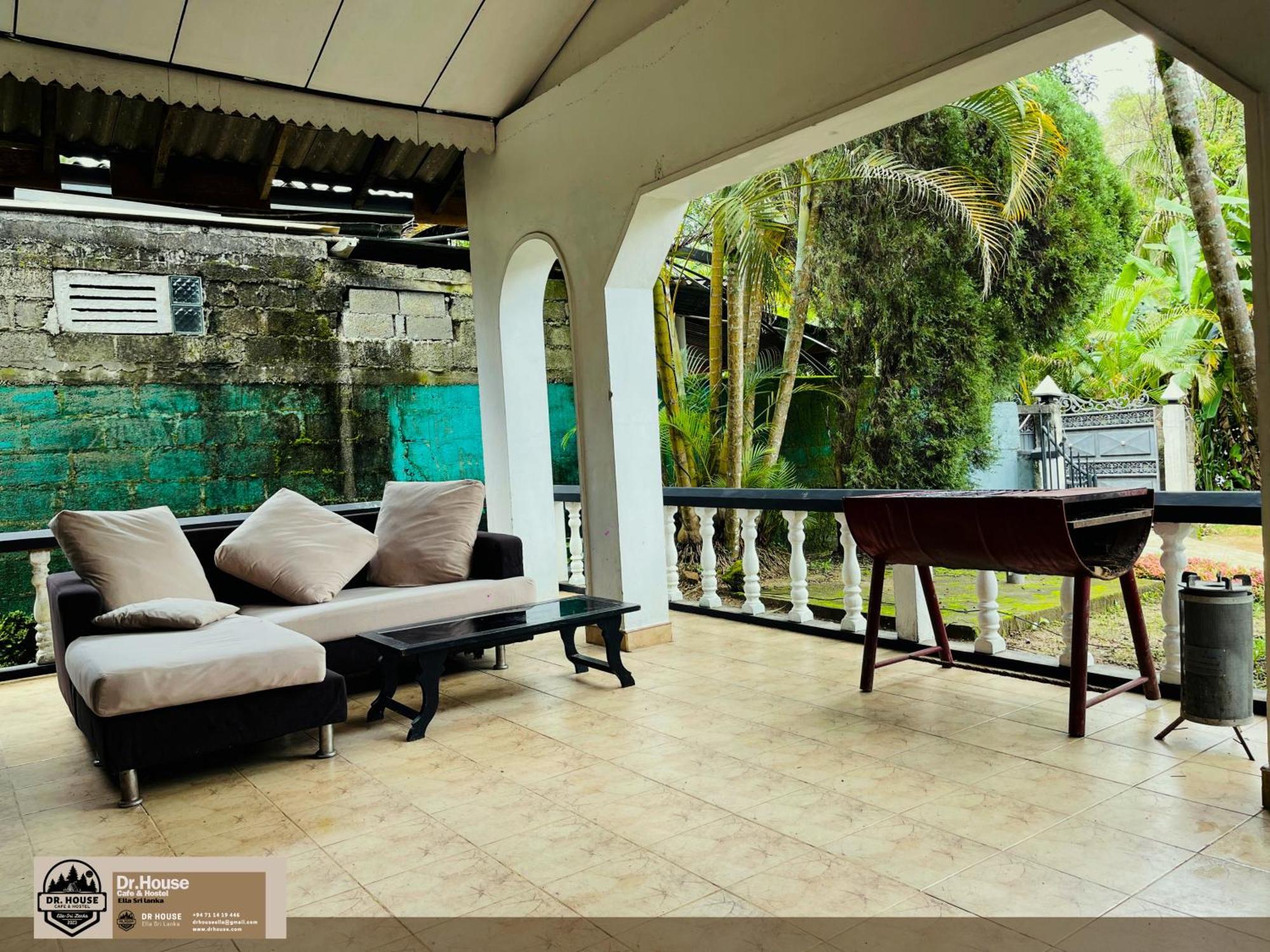 Dr House Ella - Hostel & Cafe Exterior photo