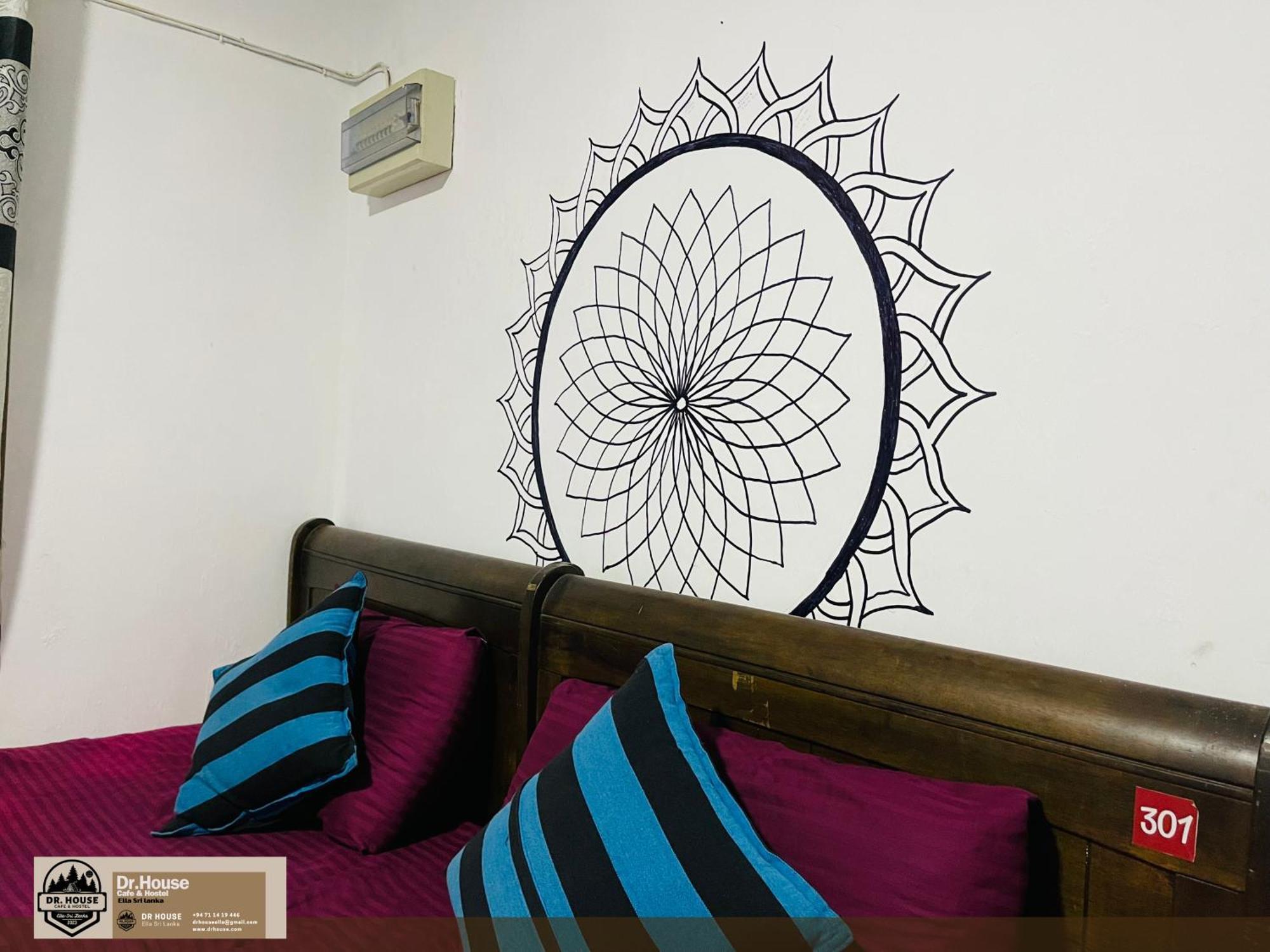 Dr House Ella - Hostel & Cafe Exterior photo